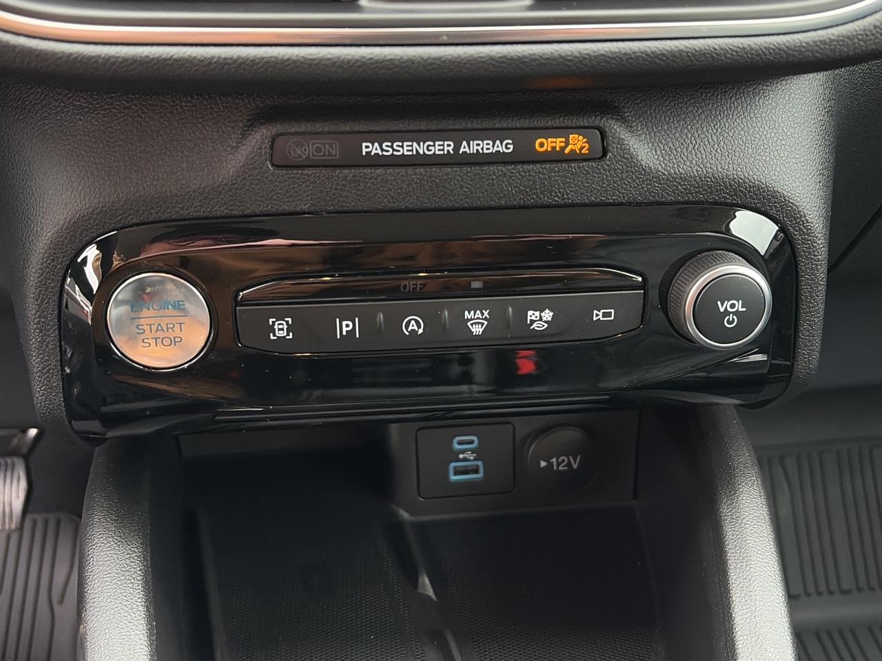 2023 Ford Escape Platinum AWD Photo