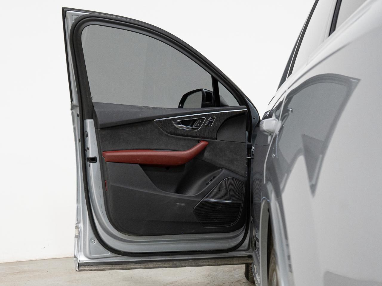 2021 Audi SQ7 PREMIUM PLUS | HUD | 7 PASS | 21 IN Photo