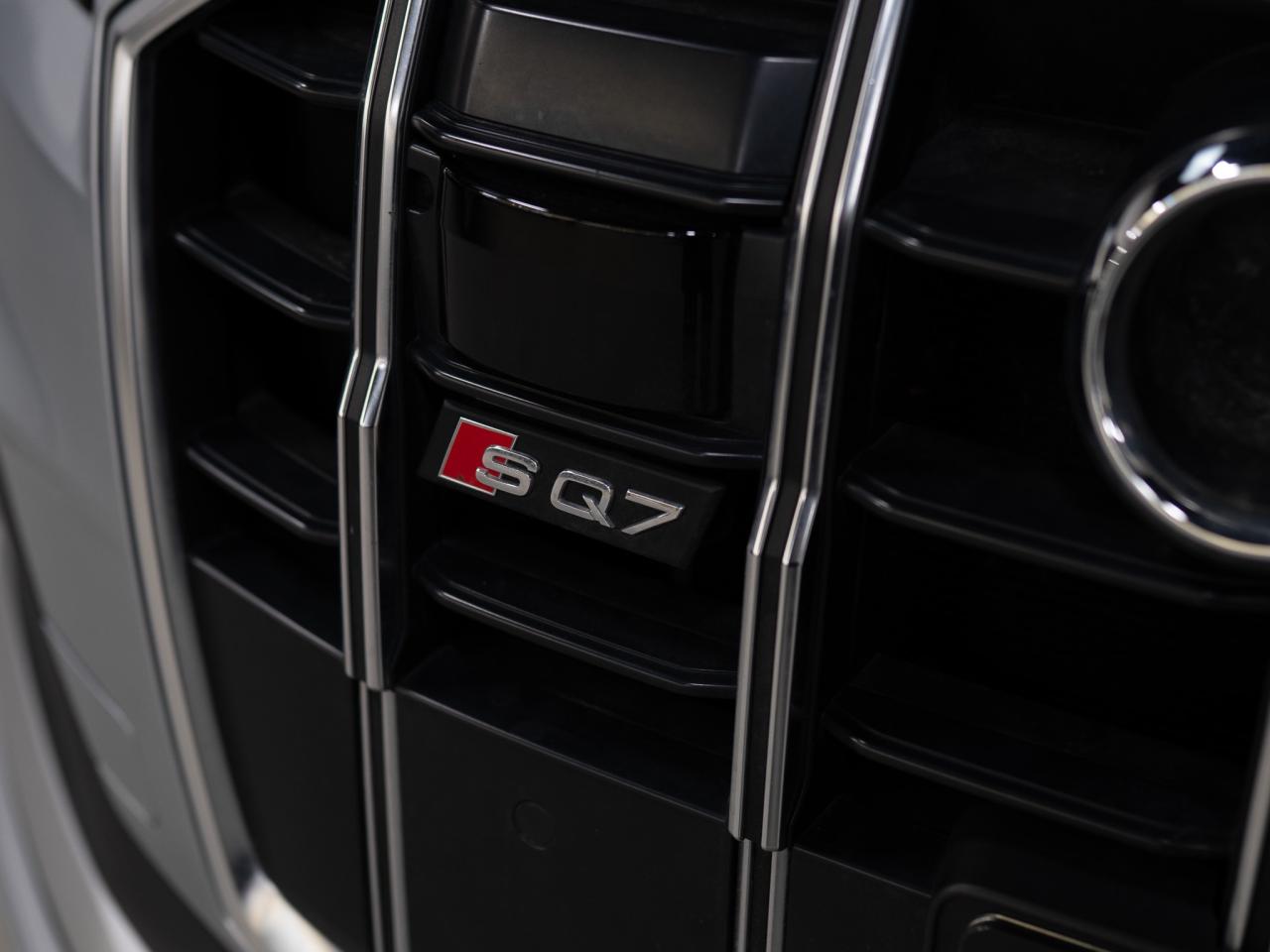 2021 Audi SQ7 PREMIUM PLUS | HUD | 7 PASS | 21 IN Photo