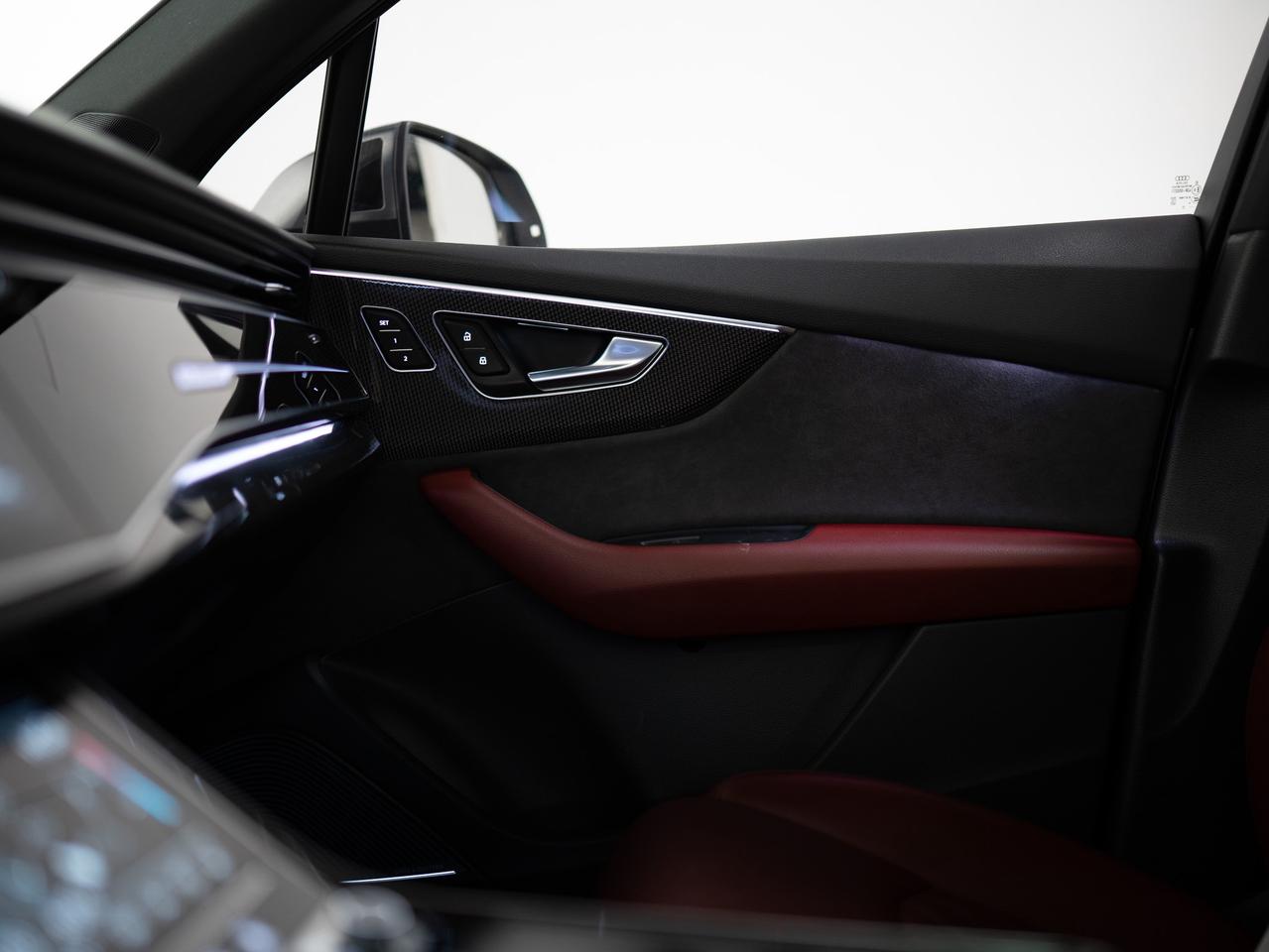 2021 Audi SQ7 PREMIUM PLUS | HUD | 7 PASS | 21 IN Photo