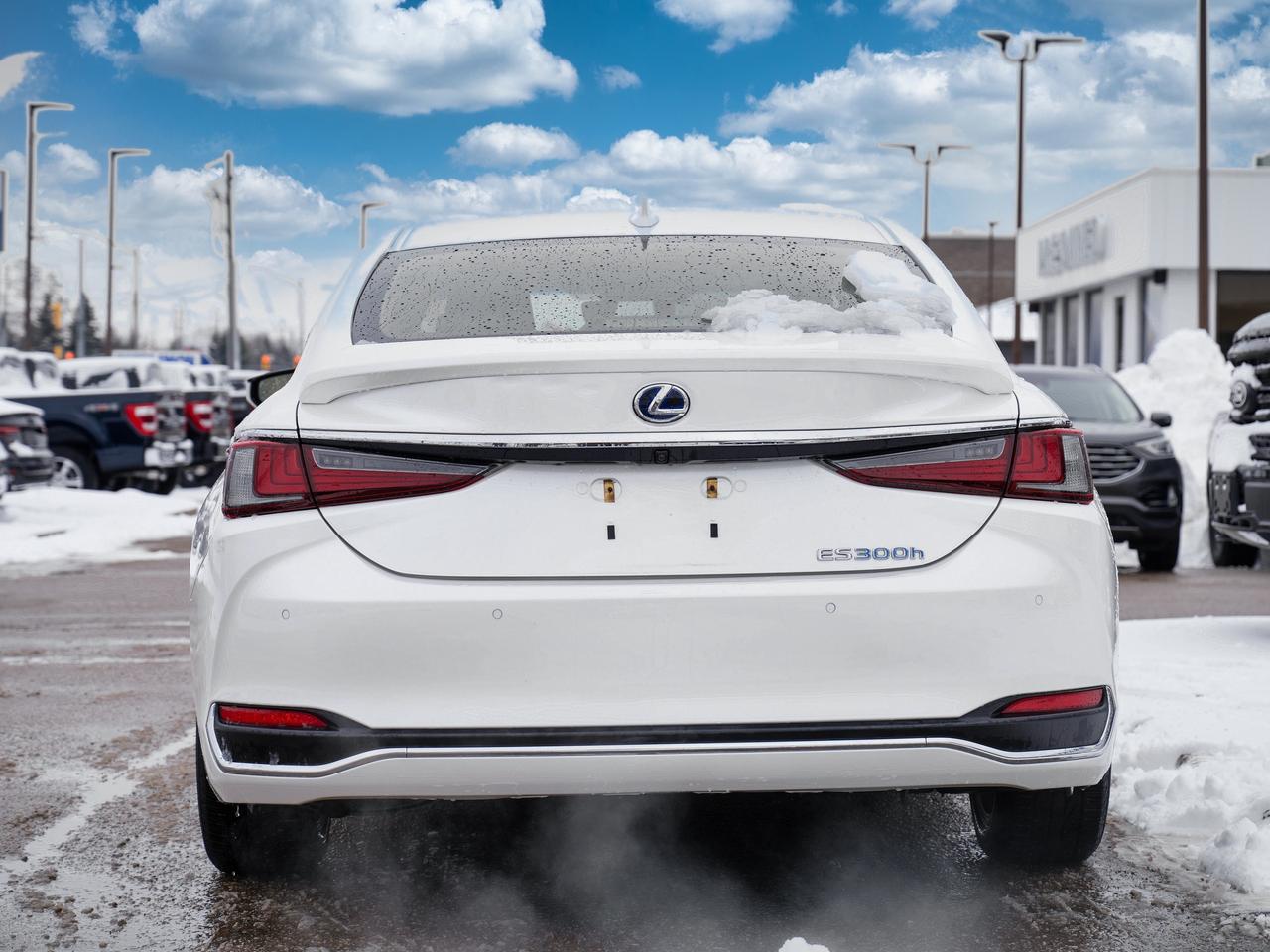 2019 Lexus ES ES 300h | HYBRID | SUNROOF | NAVIGATION Photo