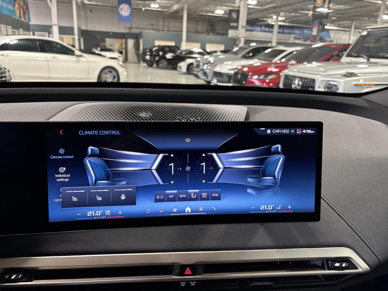 2024 BMW iX M60 xDrive|NAV|HUD|ELECTROCHROMICROOF|CRYSTALGLASS Photo