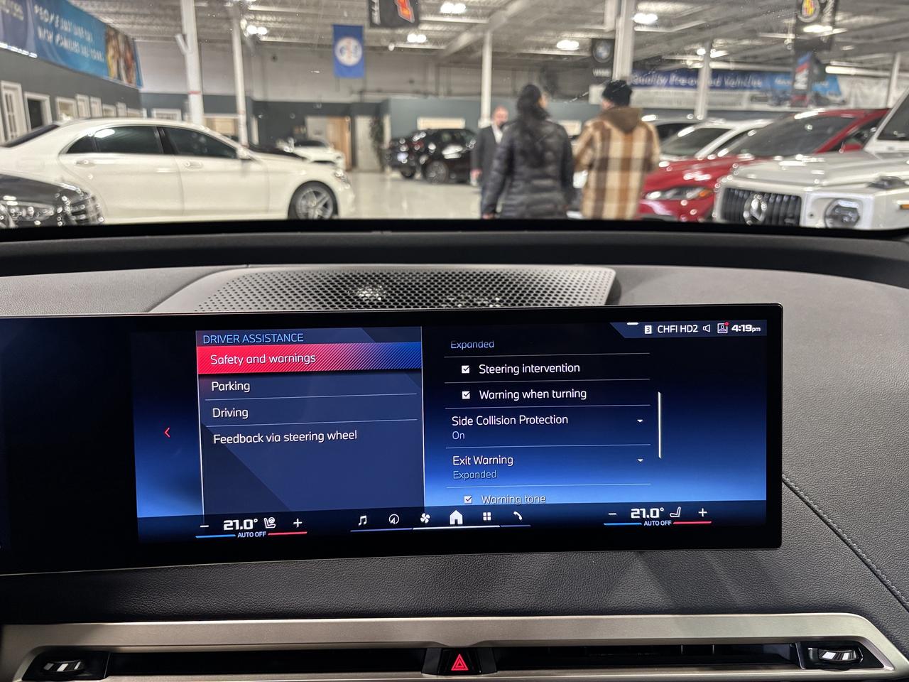 2024 BMW iX M60 xDrive|NAV|HUD|ELECTROCHROMICROOF|CRYSTALGLASS Photo