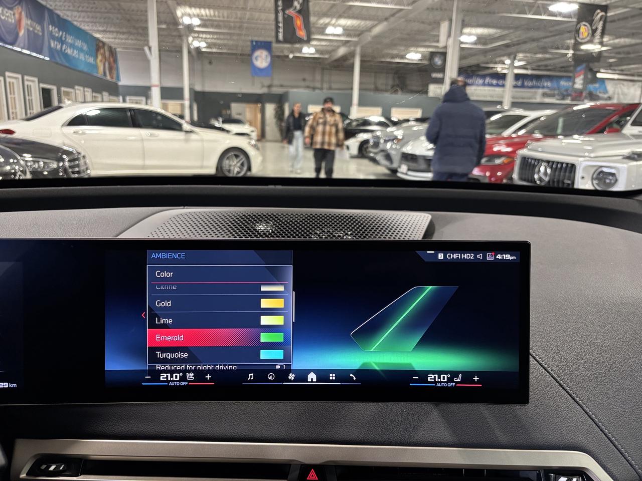 2024 BMW iX M60 xDrive|NAV|HUD|ELECTROCHROMICROOF|CRYSTALGLASS Photo