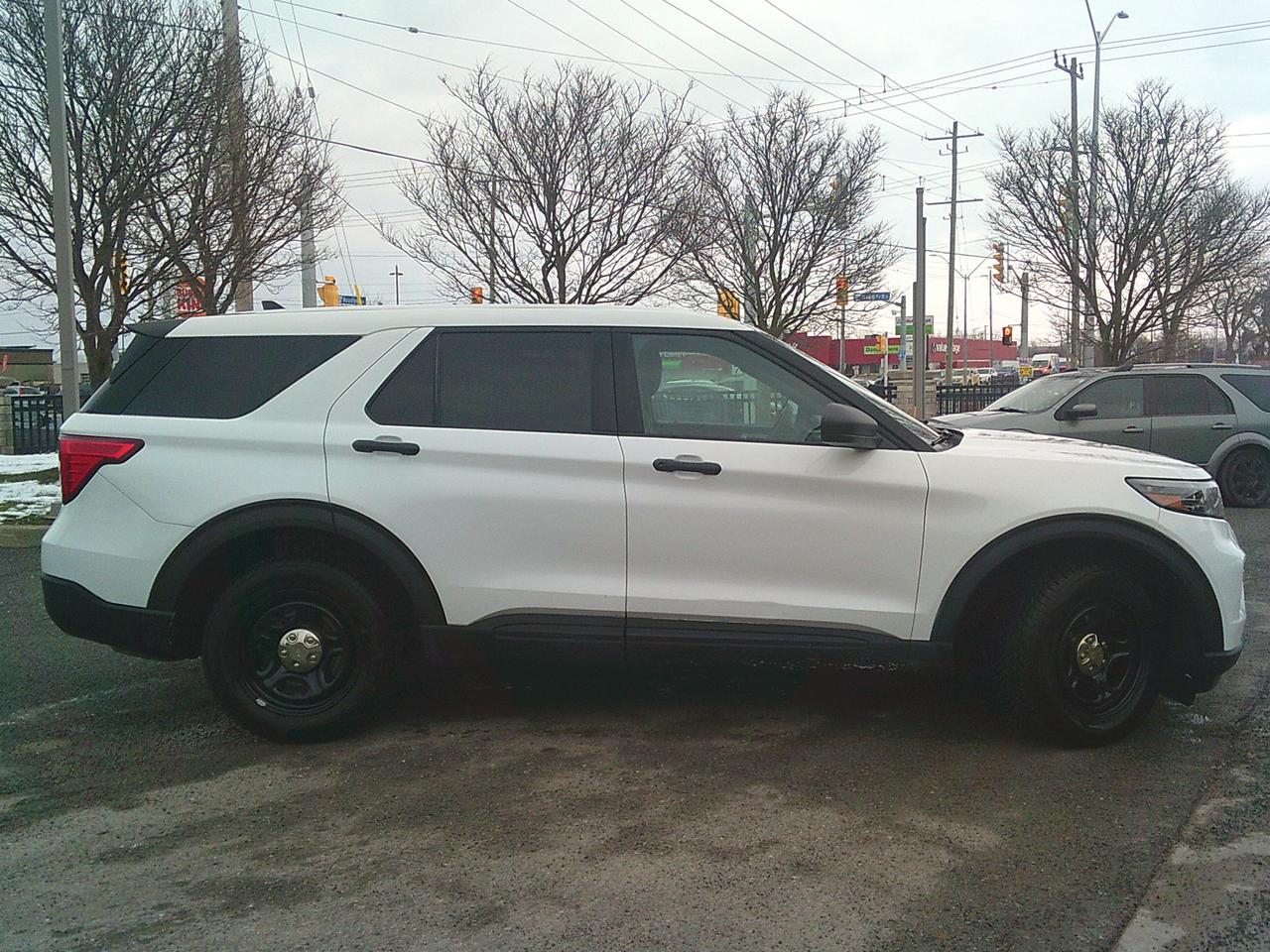 2020 Ford Explorer AWD + TOW PKG Photo4