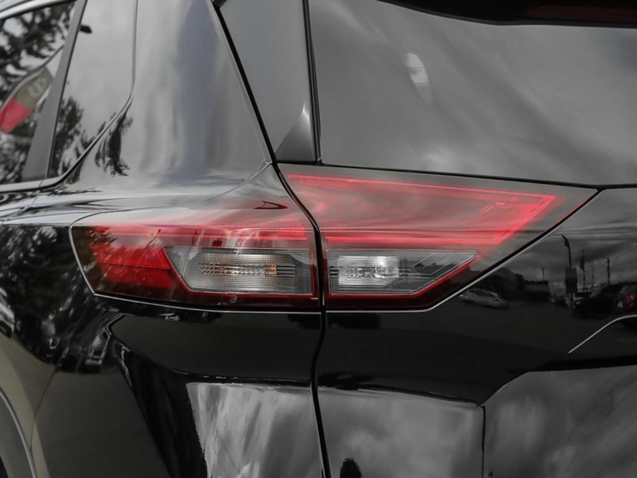 2026 Nissan Rogue SV Moonroof  - Sunroof -  Power Liftgate Photo