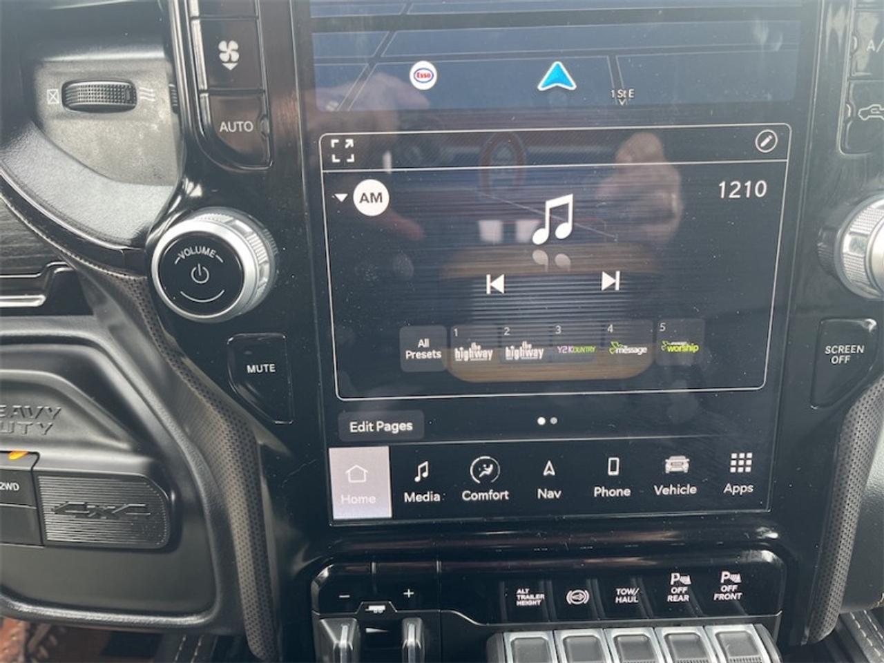 2023 RAM 2500 Limited  -  Cooled Seats Photo5