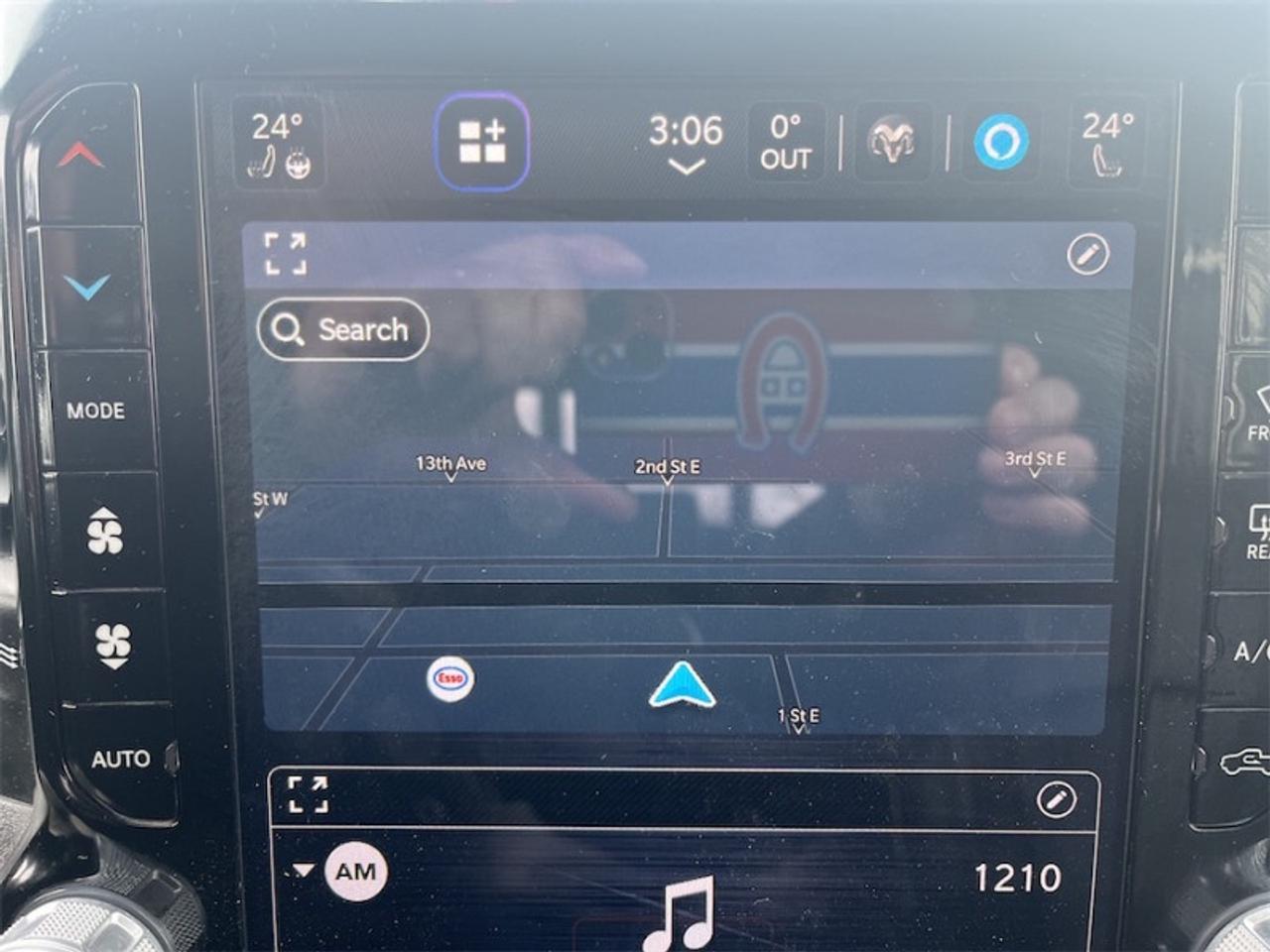 2023 RAM 2500 Limited  -  Cooled Seats Photo5
