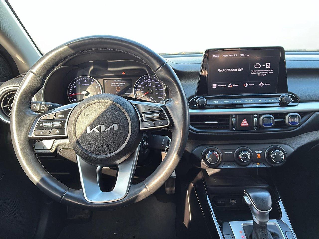 2023 Kia Forte EX+ IVT Photo