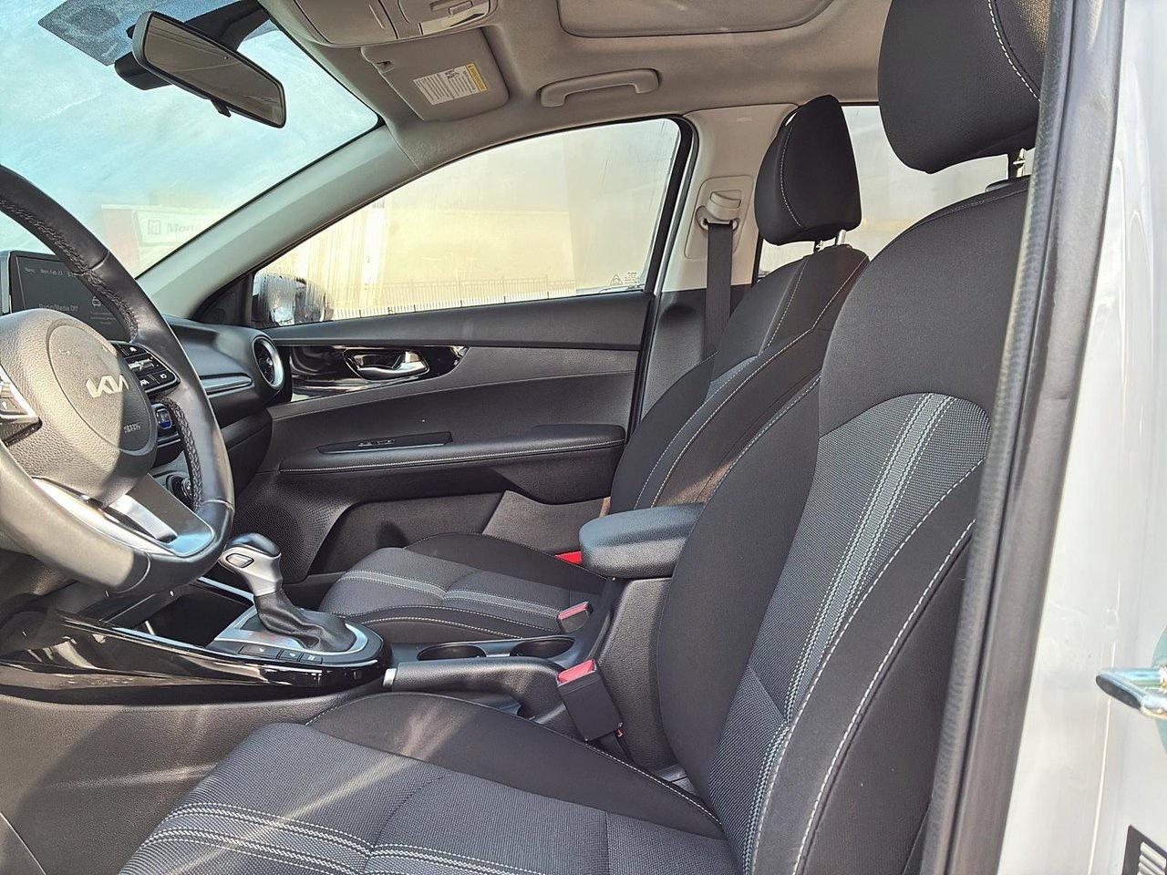 2023 Kia Forte EX+ IVT Photo