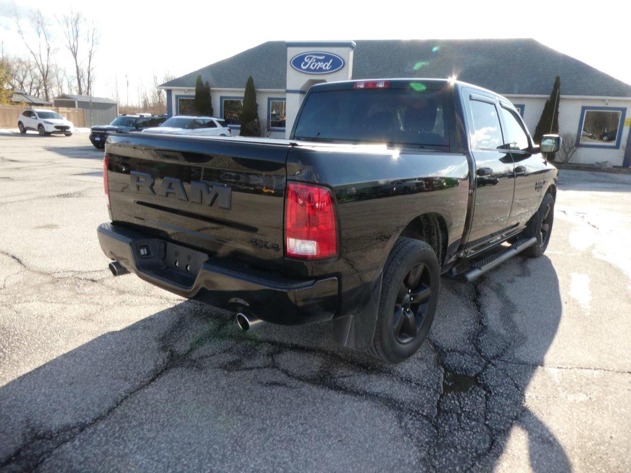 2020 RAM 1500 Express Photo4