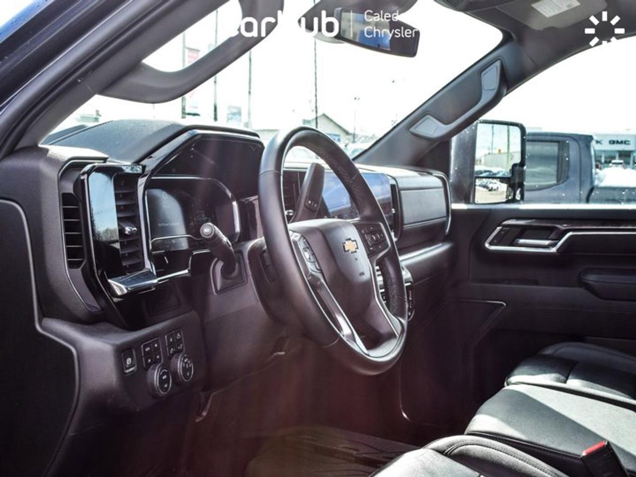 2024 Chevrolet Silverado 3500HD LTZ 4WD Crew Cab 159" 6.6L Leather Leather  6 passengers Remote Start Photo