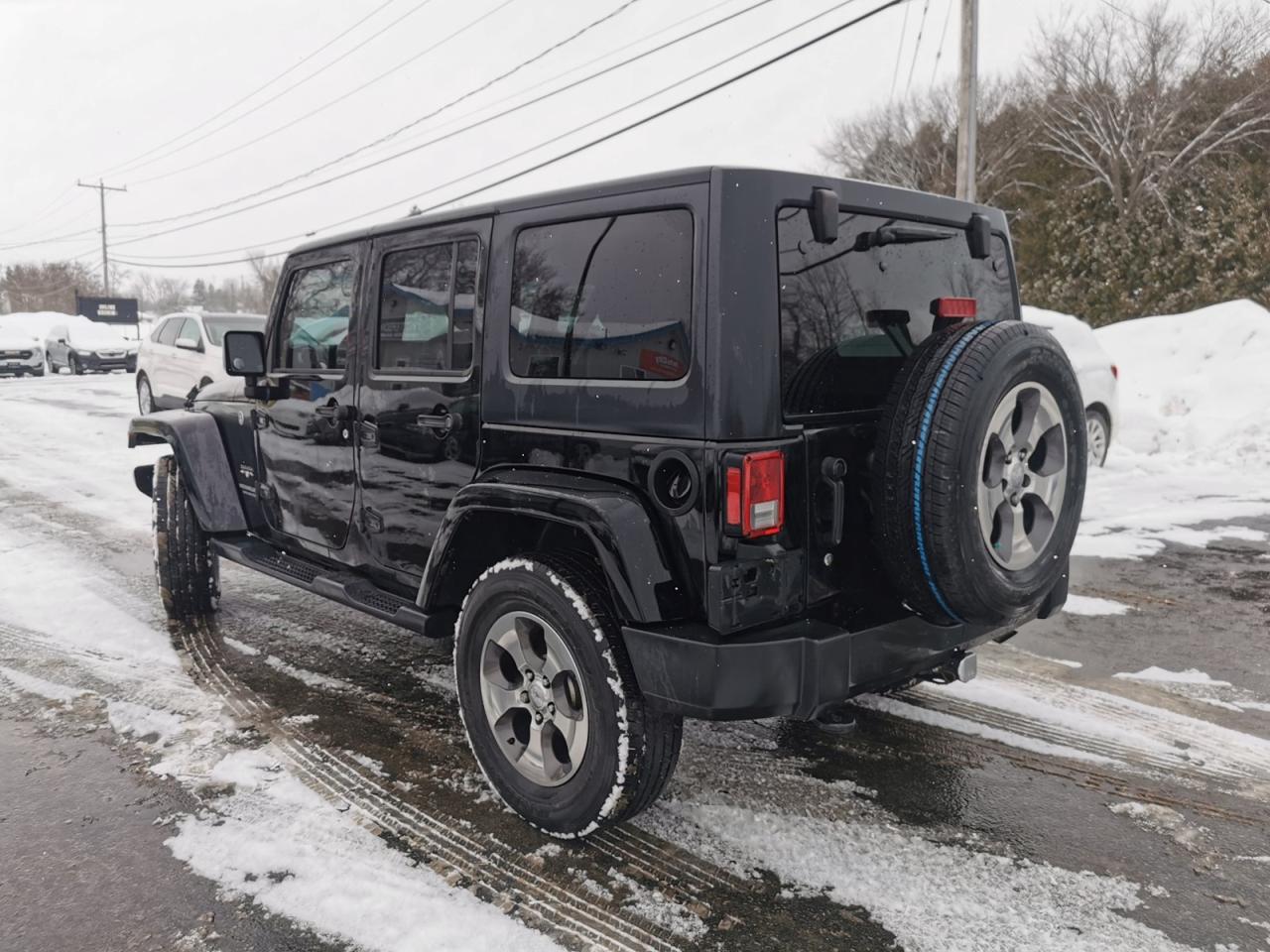 2016 Jeep Wrangler Unlimited Sahara Photo