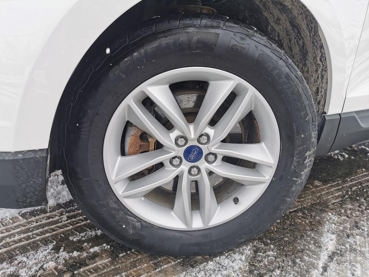 2017 Ford Edge SEL AWD Photo