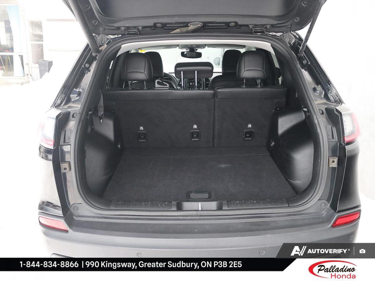 2022 Jeep Cherokee Trailhawk Photo