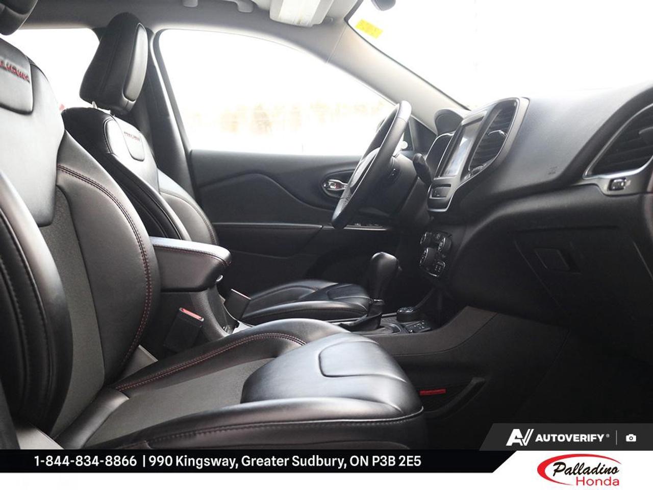 2022 Jeep Cherokee Trailhawk Photo