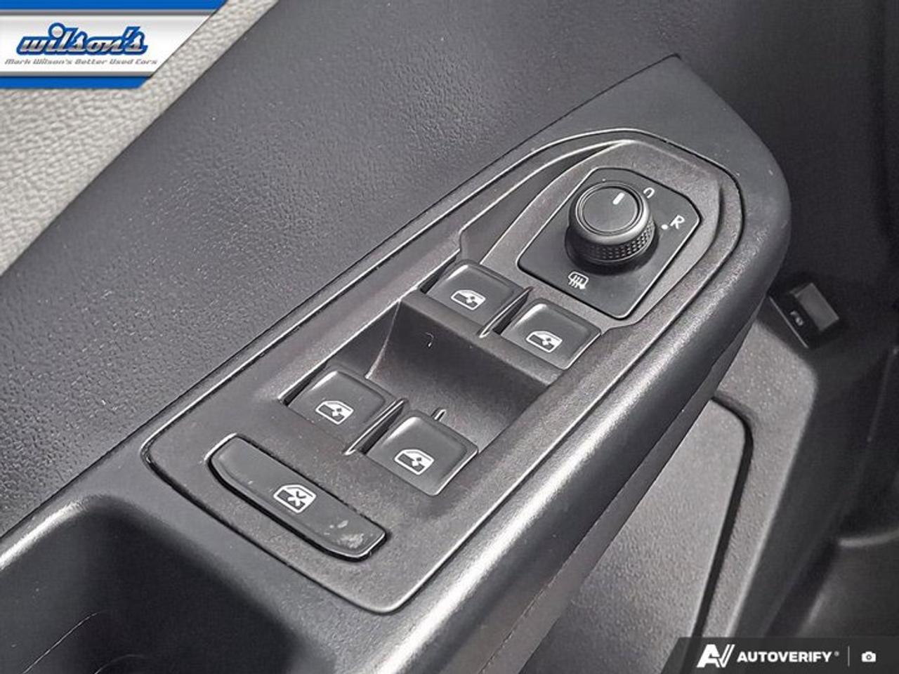 2022 Volkswagen Taos Comfortline AWD | Sunroof | Power Seat | Heated Seats | BSM | CarPlay + Android | Rear Cam and More! Photo