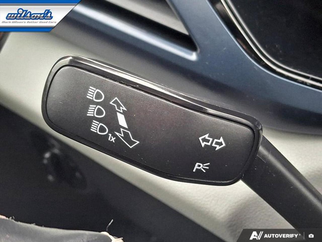 2022 Volkswagen Taos Comfortline AWD | Sunroof | Power Seat | Heated Seats | BSM | CarPlay + Android | Rear Cam and More! Photo