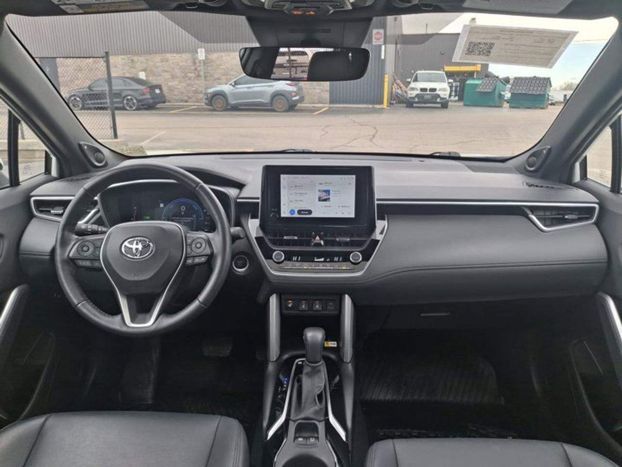 2023 Toyota Corolla Cross Hybrid XSE AWD | Leather | Sunroof | Heated Wheel + Seats | CarPlay + Android | Rear Camera & More ! Photo