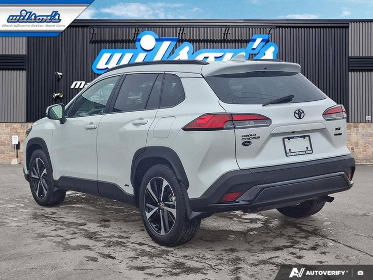 2023 Toyota Corolla Cross Hybrid XSE AWD | Leather | Sunroof | Heated Wheel + Seats | CarPlay + Android | Rear Camera & More ! Photo2