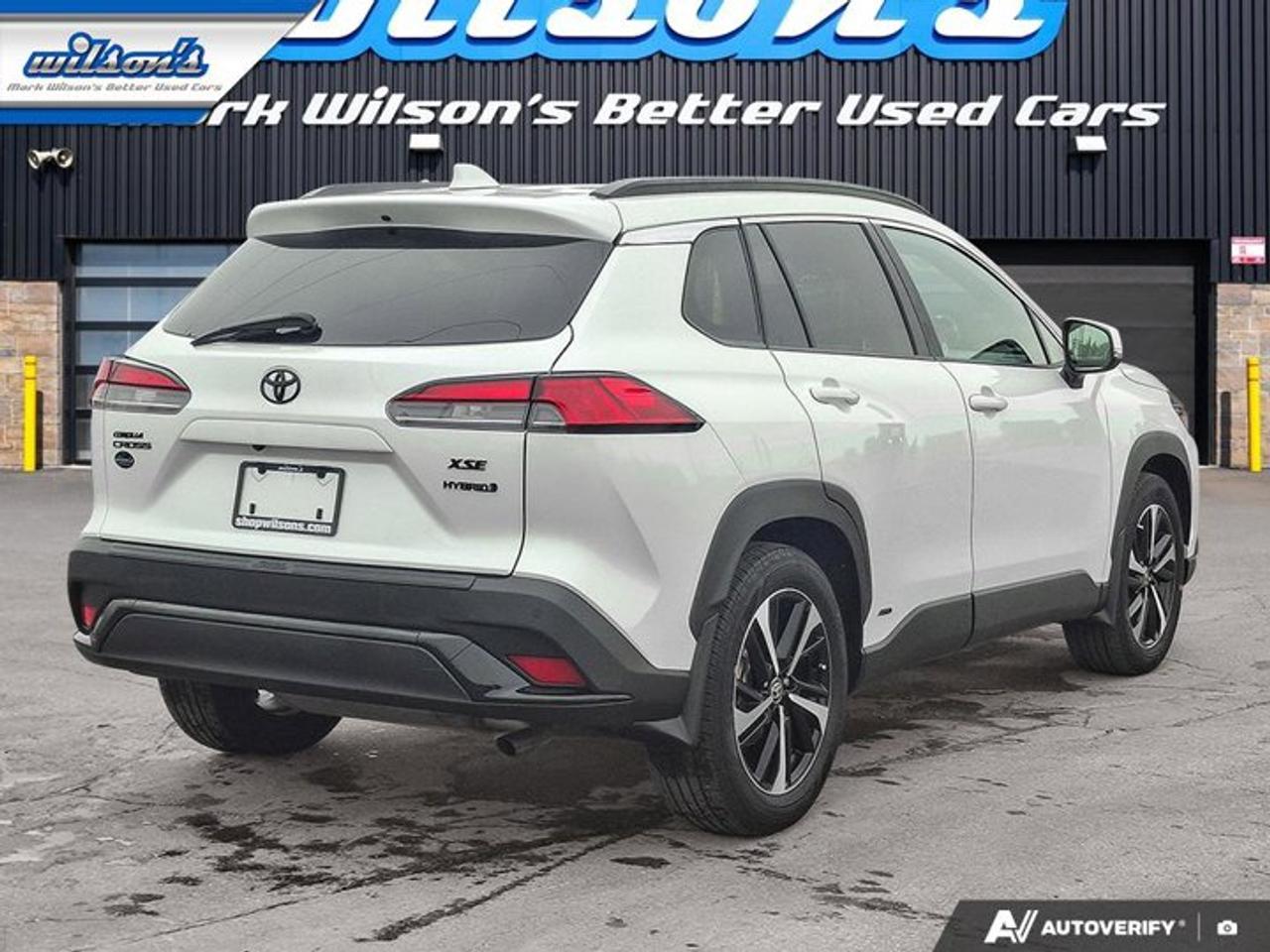 2023 Toyota Corolla Cross Hybrid XSE AWD | Leather | Sunroof | Heated Wheel + Seats | CarPlay + Android | Rear Camera & More ! Photo