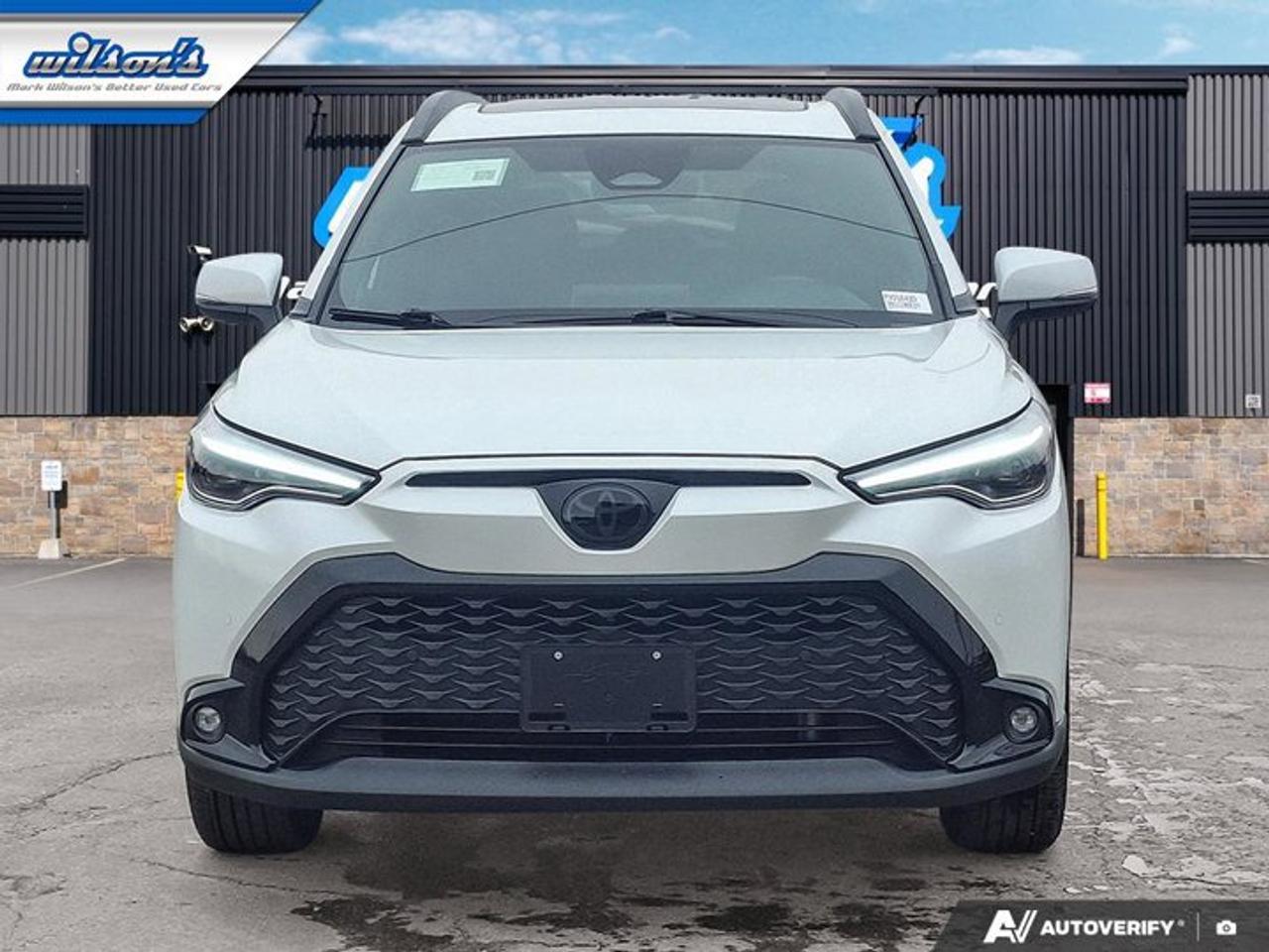 2023 Toyota Corolla Cross Hybrid XSE AWD | Leather | Sunroof | Heated Wheel + Seats | CarPlay + Android | Rear Camera & More ! Photo