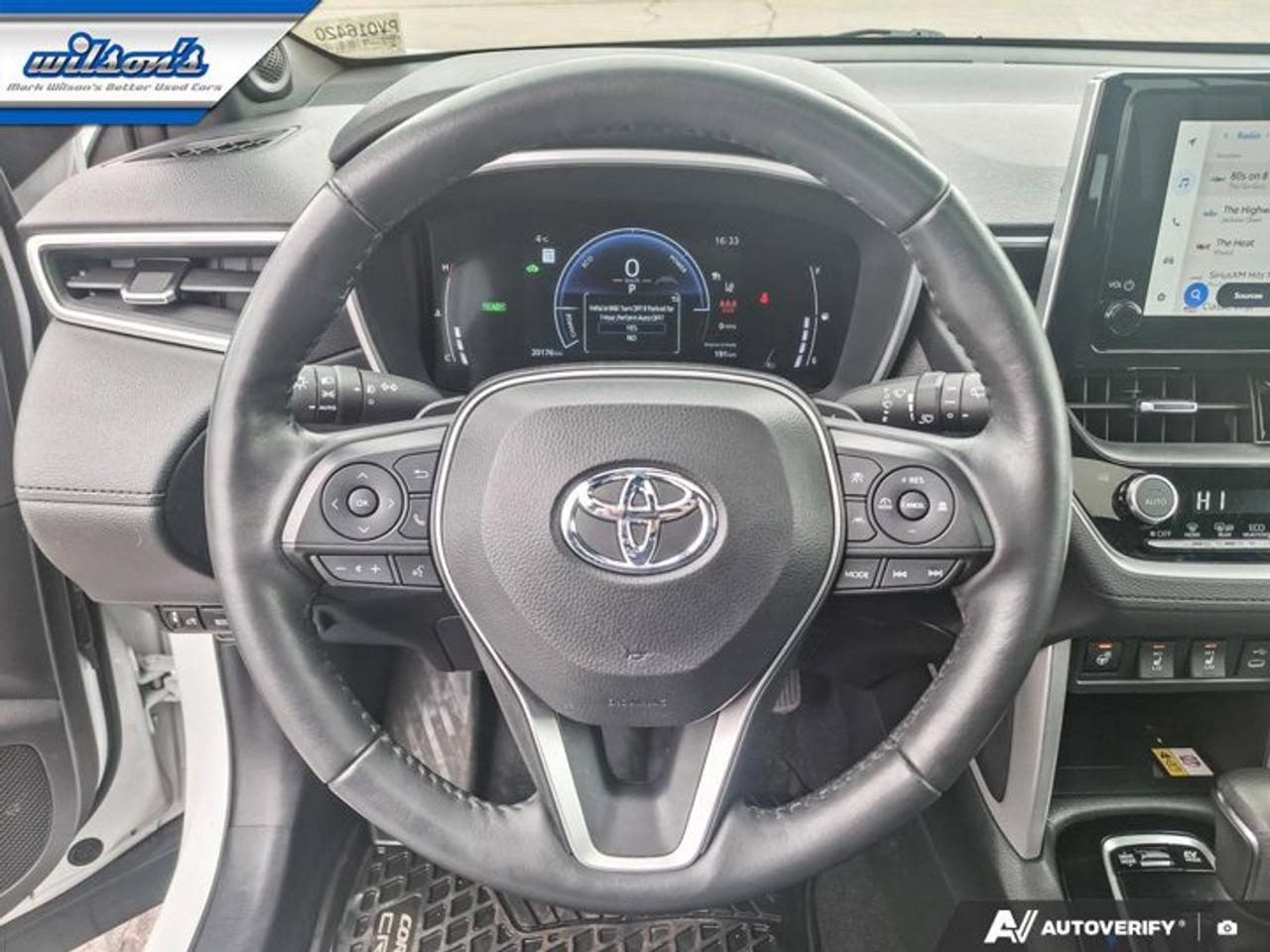 2023 Toyota Corolla Cross Hybrid XSE AWD | Leather | Sunroof | Heated Wheel + Seats | CarPlay + Android | Rear Camera & More ! Photo
