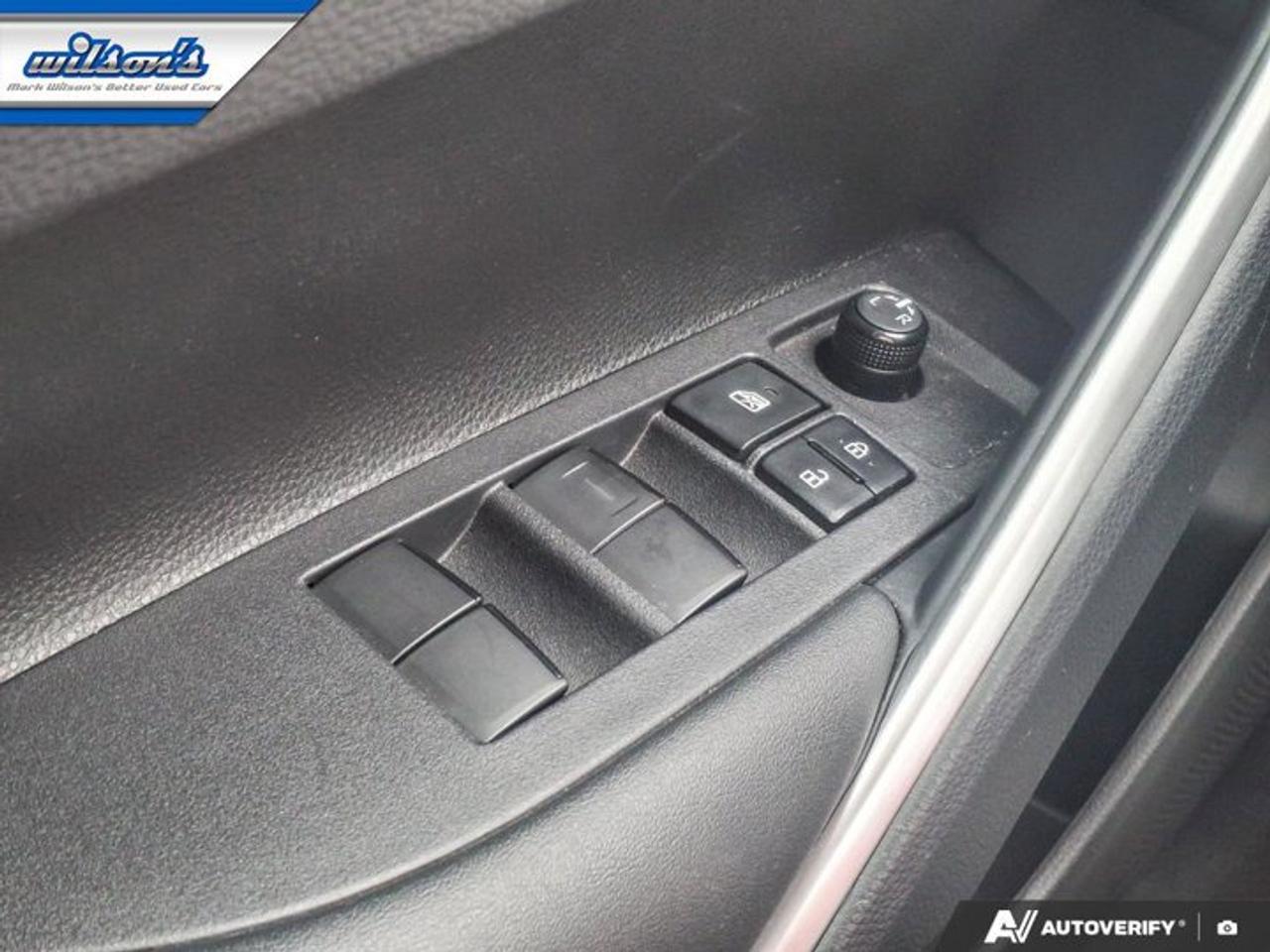 2023 Toyota Corolla Cross Hybrid XSE AWD | Leather | Sunroof | Heated Wheel + Seats | CarPlay + Android | Rear Camera & More ! Photo