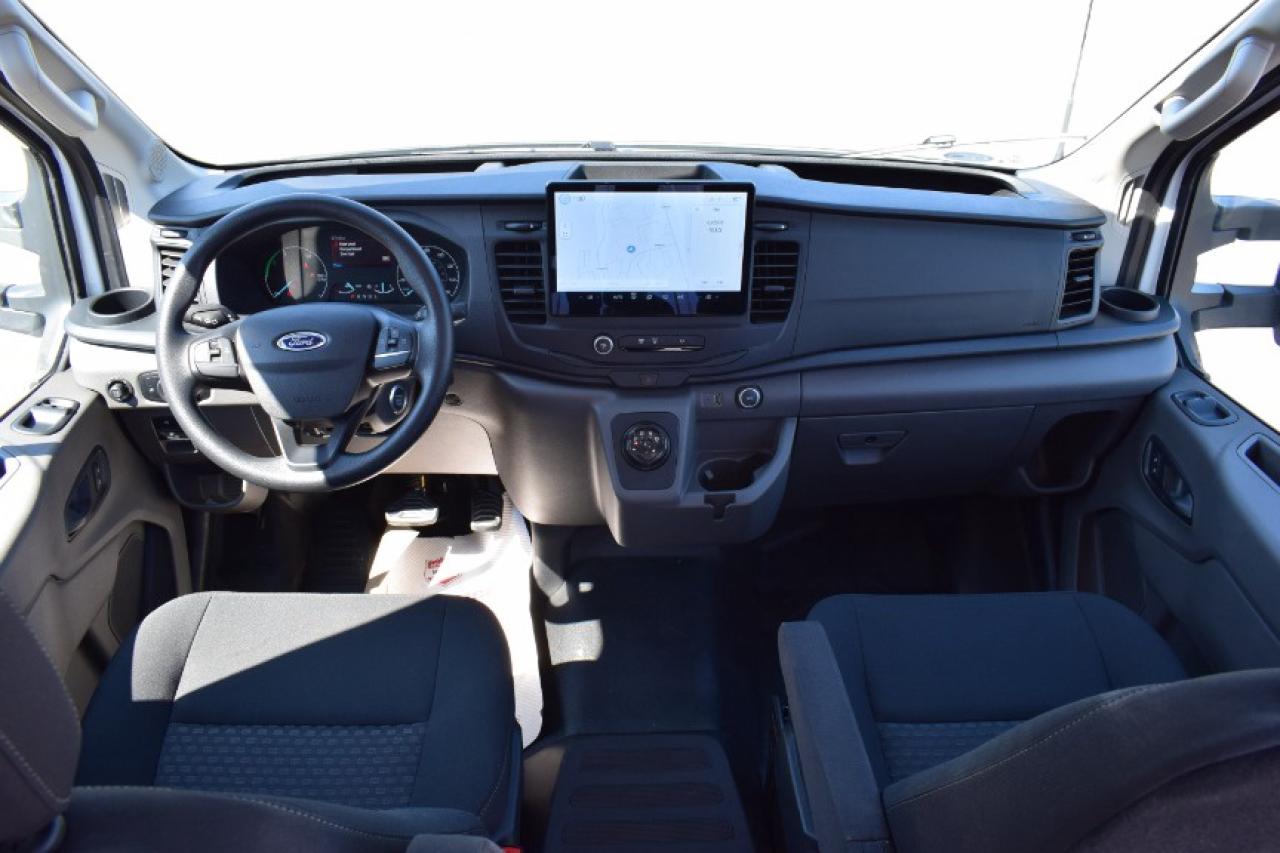 2023 Ford E-Transit Cargo Van Photo