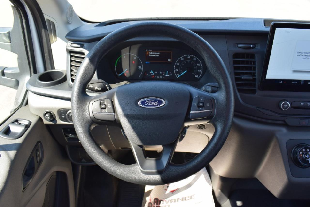 2023 Ford E-Transit Cargo Van Photo