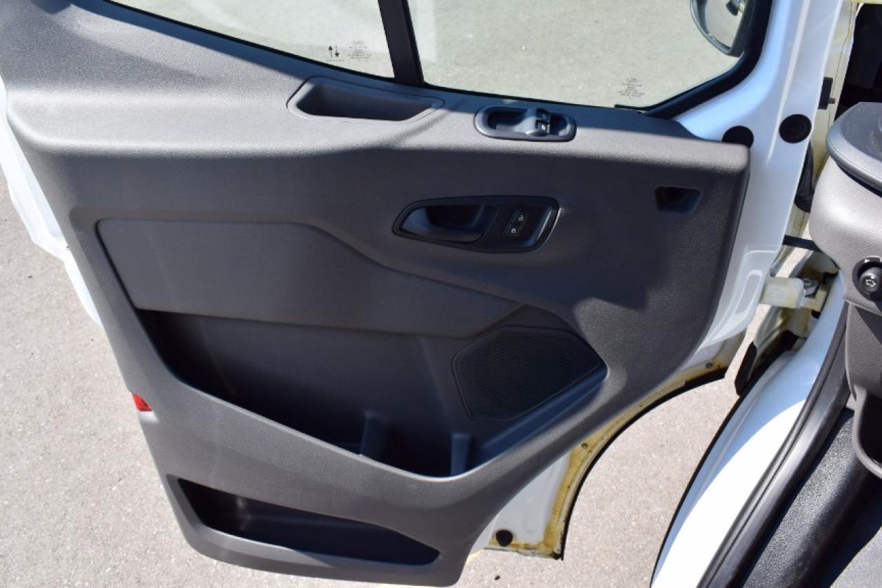 2023 Ford E-Transit Cargo Van Photo