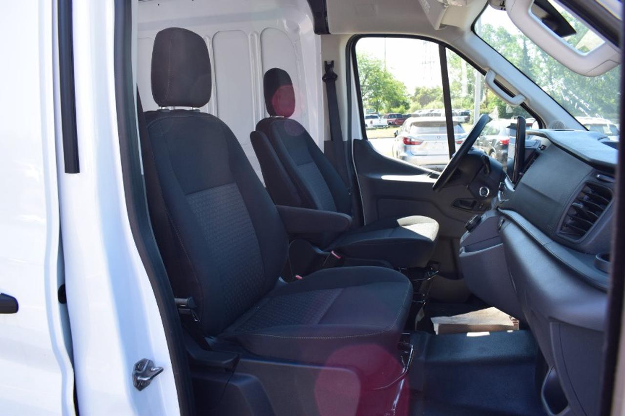2023 Ford E-Transit Cargo Van Photo