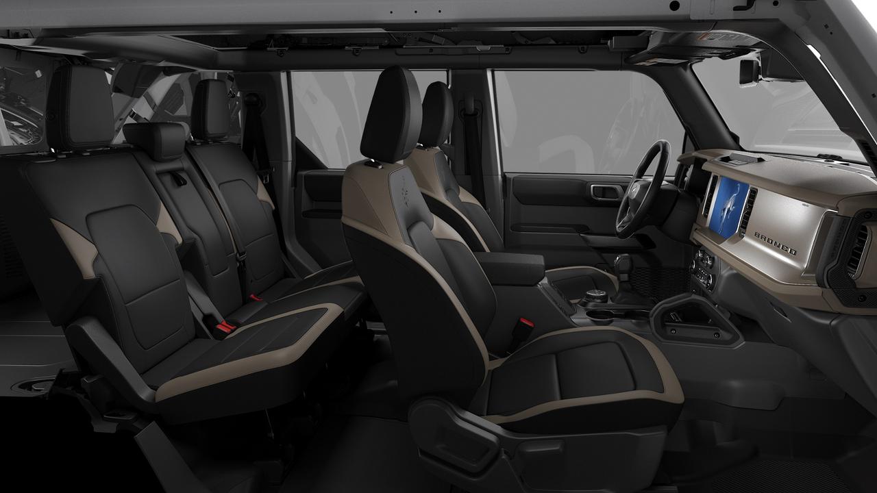 2026 Ford Bronco OUTERBANK Photo5