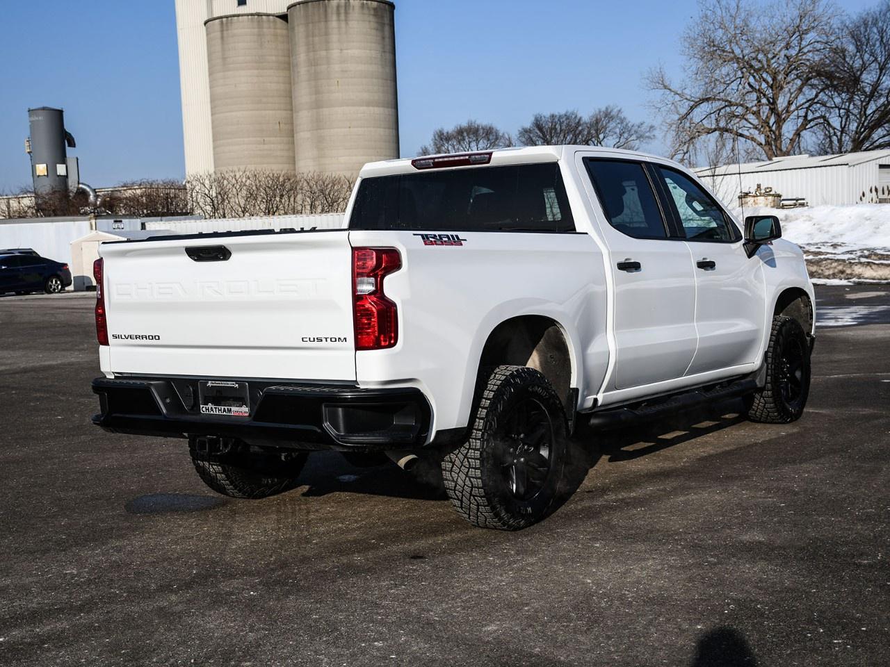 2023 Chevrolet Silverado 1500 Crew Cab Short Box 4-Wheel Drive Custom Trail Boss Photo3