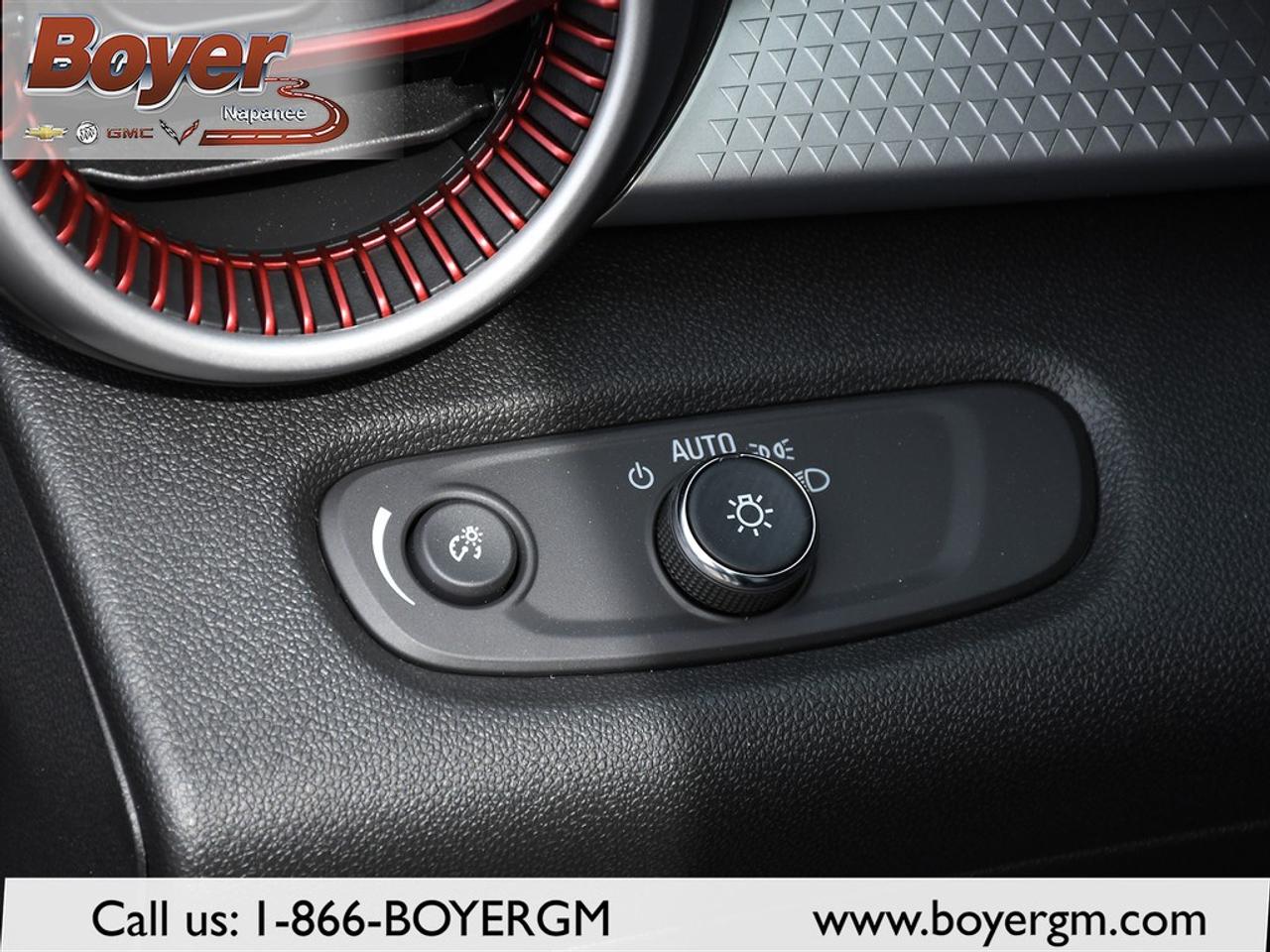 2026 Chevrolet Trax FWD 4dr 1RS Photo