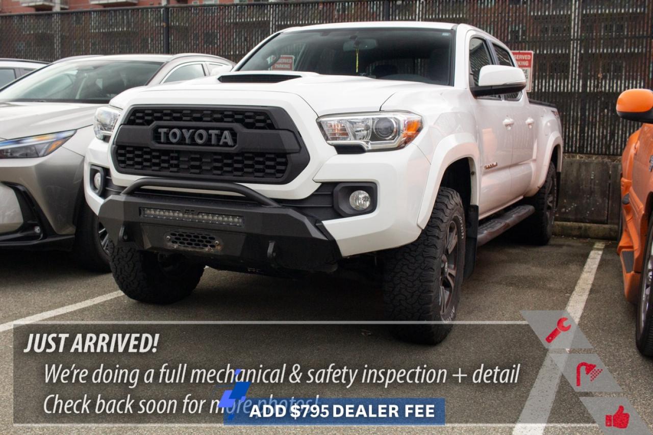 Used 2017 Toyota Tacoma SR5 for sale in Port Moody, BC