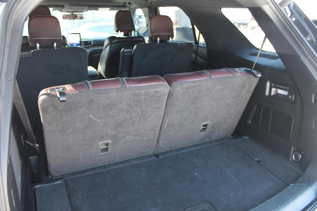 2020 Ford Explorer Platinum Photo