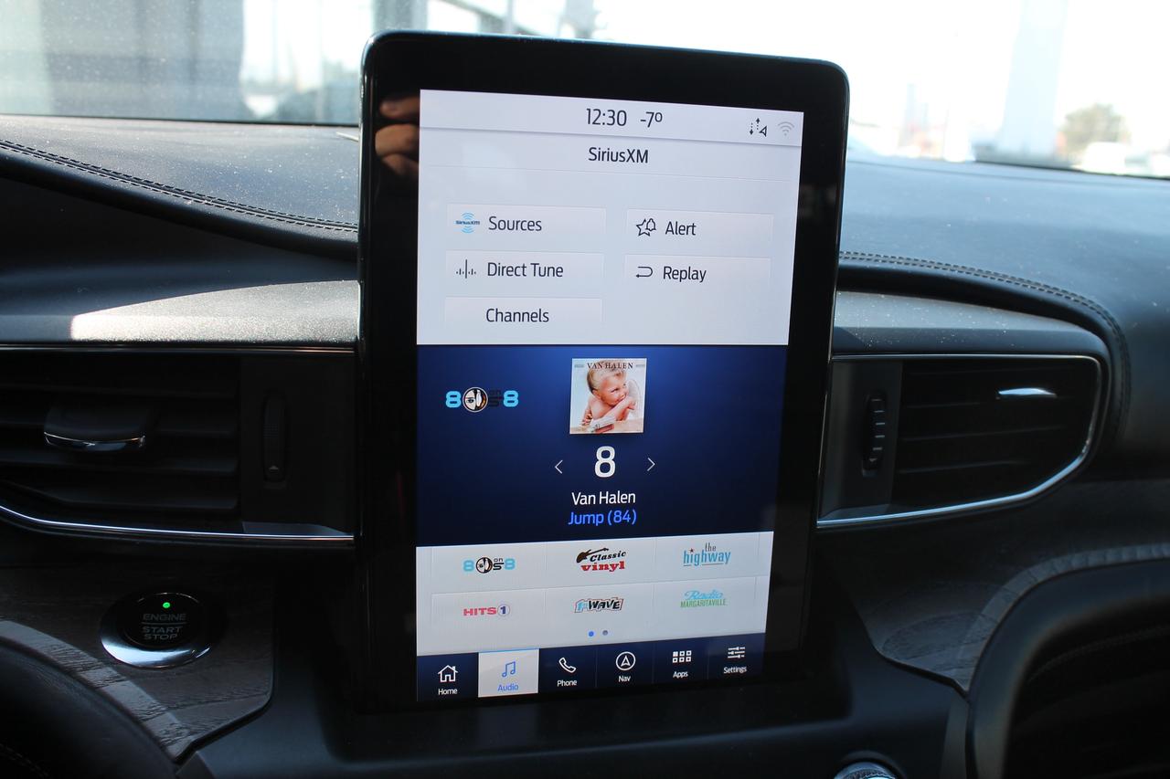 2020 Ford Explorer Platinum Photo