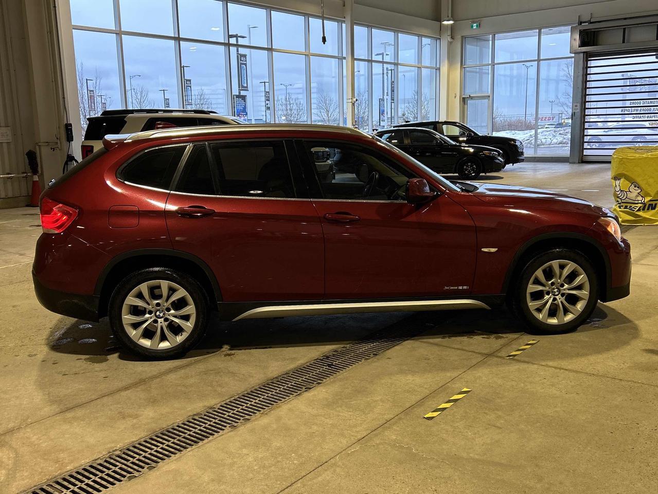 2012 BMW X1 xDrive28i Photo3