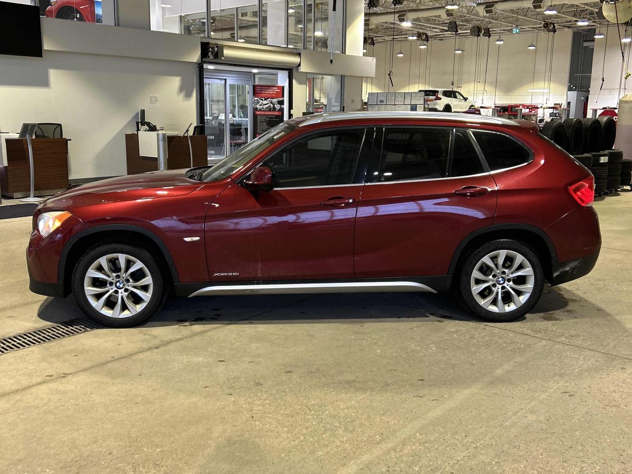 2012 BMW X1 xDrive28i Photo