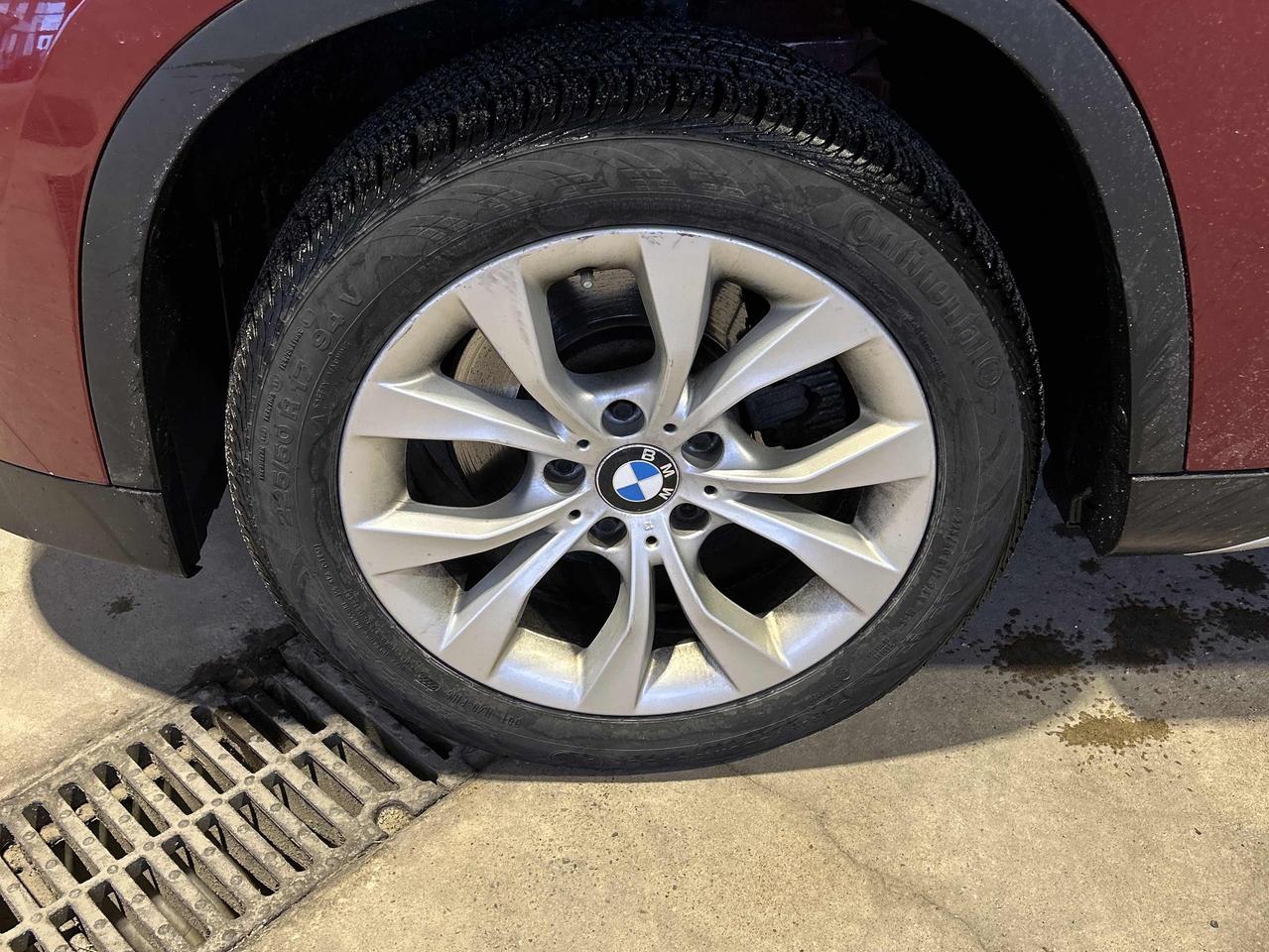 2012 BMW X1 xDrive28i Photo