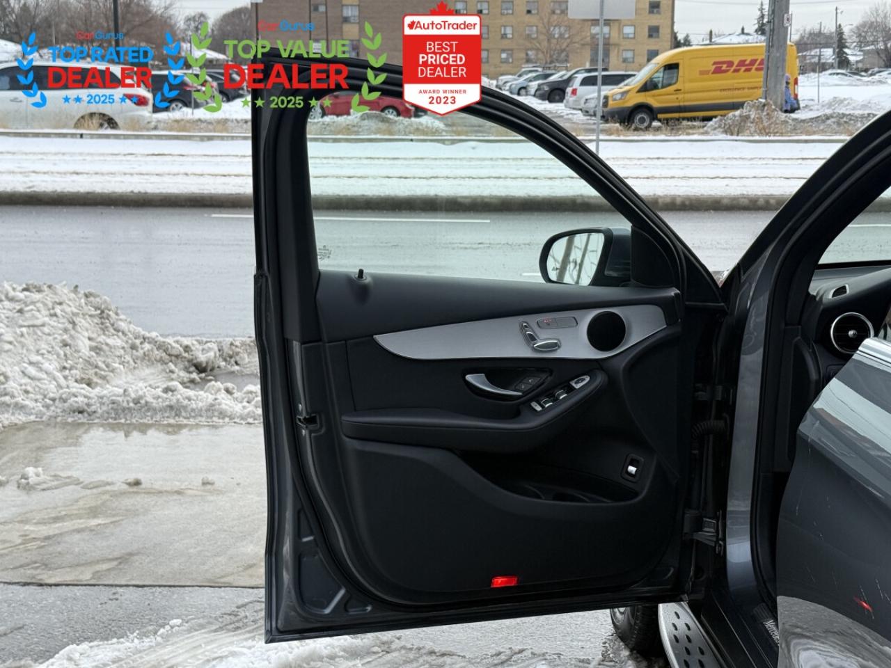 2017 Mercedes-Benz GLC-Class 300 //AMG PKG | PANO | BACK UP CAMERA | Photo