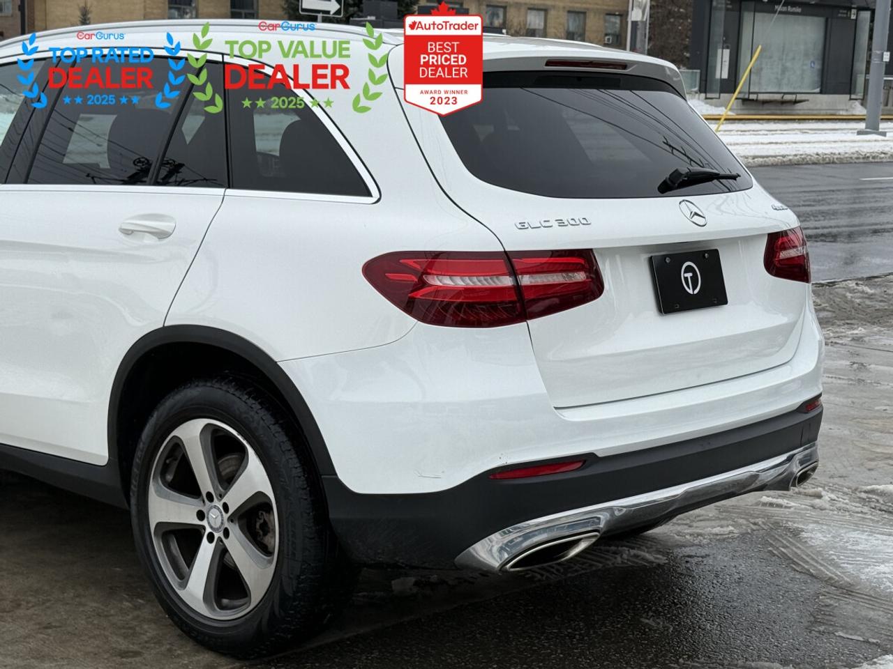 2017 Mercedes-Benz GLC-Class 300 | PREMIUM PKG | PANO | NAVI | LOADED Photo