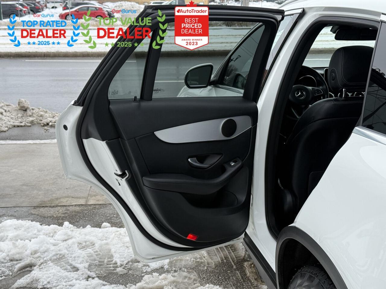 2017 Mercedes-Benz GLC-Class 300 | PREMIUM PKG | PANO | NAVI | LOADED Photo