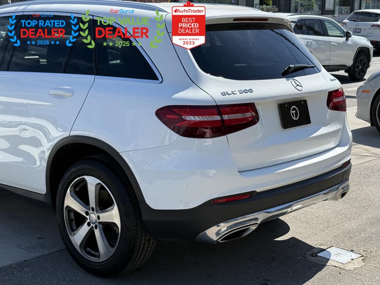 2017 Mercedes-Benz GLC-Class 300 | PREMIUM PKG | PANO | NAVI | LOADED Photo