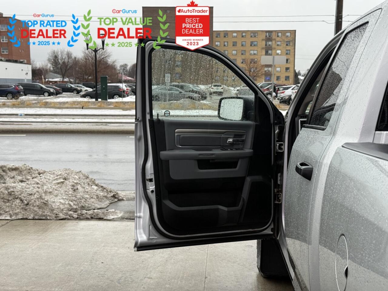 2018 RAM 1500 SLT | ONE OWNER | FINANCE | BACK UP CAMERA Photo