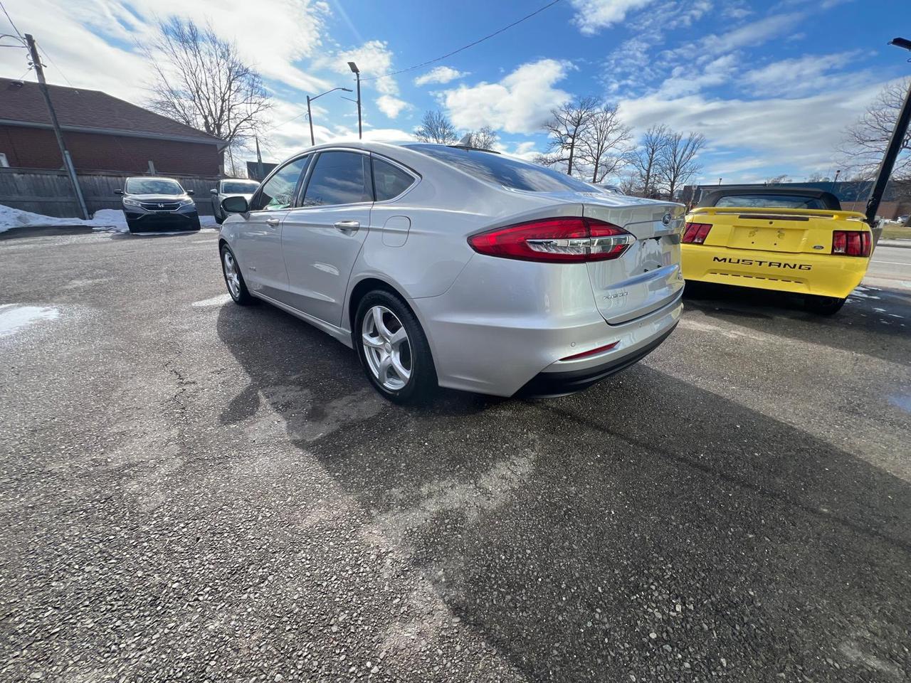 2019 Ford Fusion Hybrid SEL Photo2