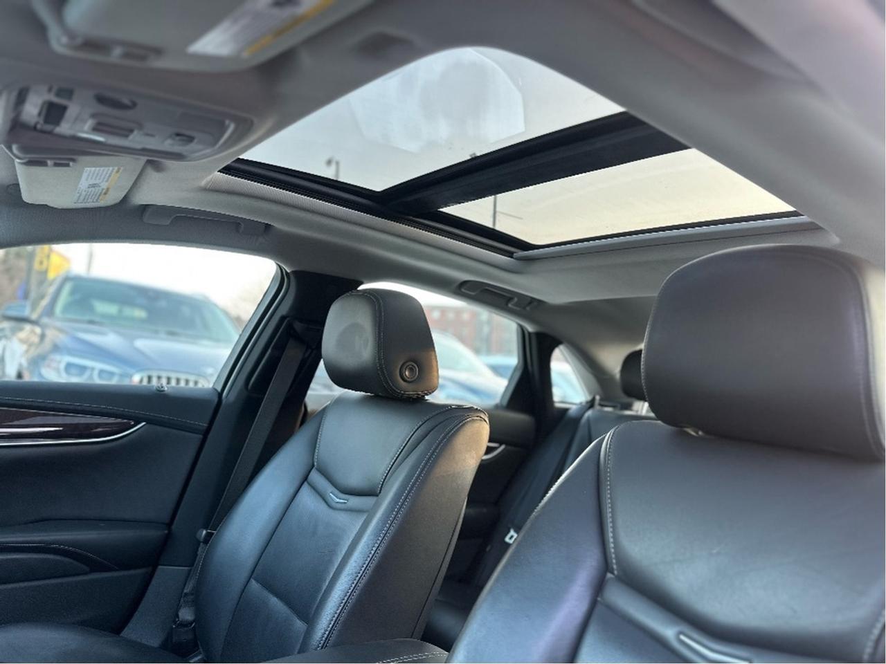 2016 Cadillac XTS LUXURY AWD Photo