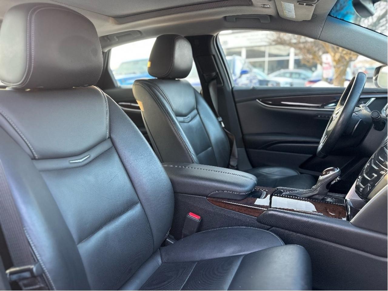 2016 Cadillac XTS LUXURY AWD Photo