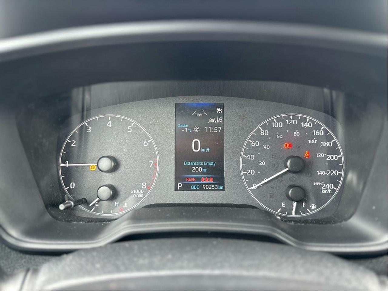 2023 Toyota Corolla Cross LE FWD Photo